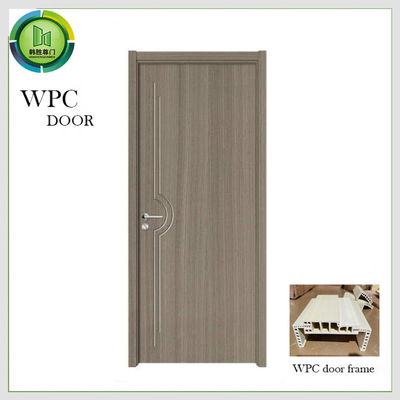 Un buon prezzo. Porte interne del centro solido di WPC, larghezza di legno della porta di pannello 600mm in linea